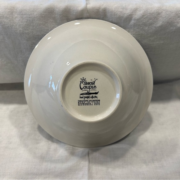 SNOW COUPLE Hand Painted Collection Cereal Bowl Tabletops Unlimited 7 1/4” - Picture 5 of 6
